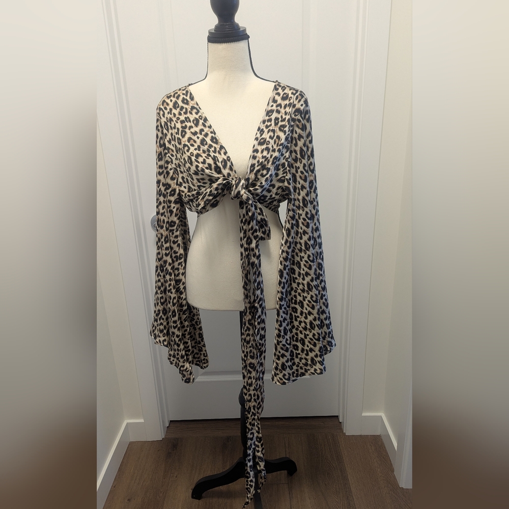 Fashion Nova Leopard Print Crop Top